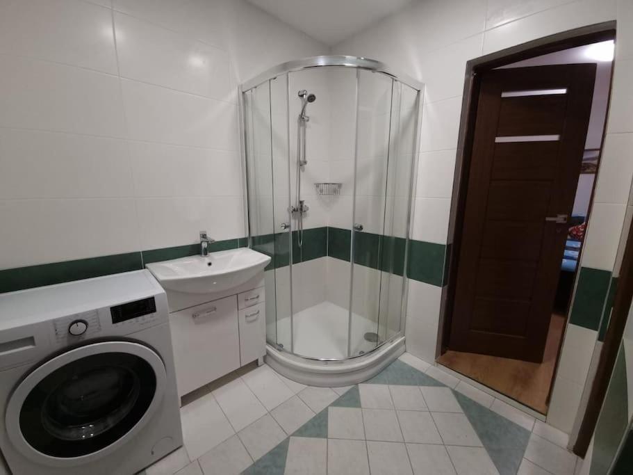 Apartman V Krusnych Horach-Free Parking Jáchymov Exteriör bild
